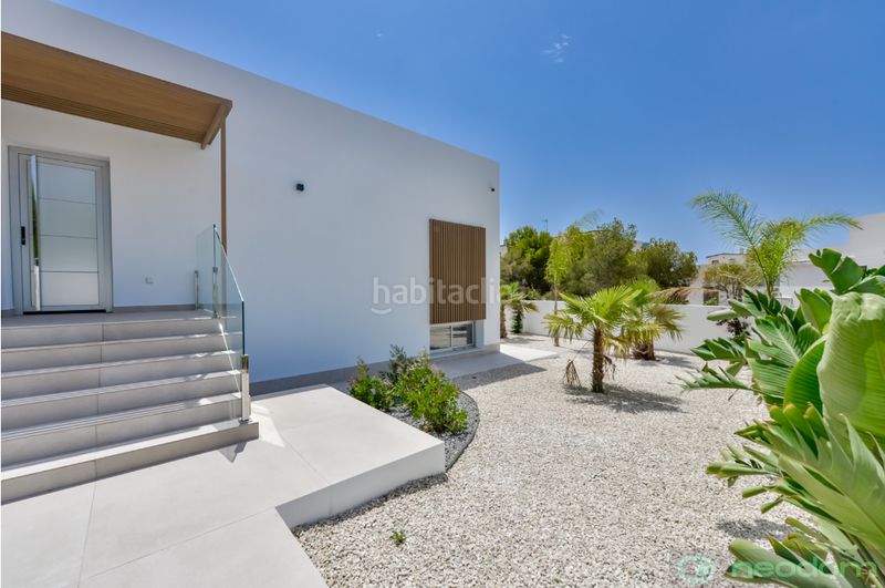 Foto e1fe0e53-3274-4d55-a61f-57210a6d5ef4. Casa amb piscina a Golf Bahía Finestrat