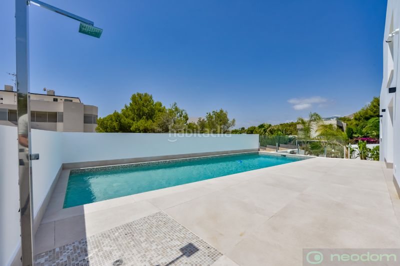 Foto e791dc8c-5e0e-4a42-9c8f-980d9a46f0e1. Casa amb piscina a Golf Bahía Finestrat