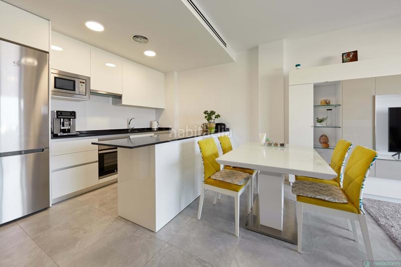 Foto c9c6866c-d2cb-4458-aab8-620d17a875d9. Lloguer pis amb aparcament piscina a balcón de Finestrat-terra marina Finestrat