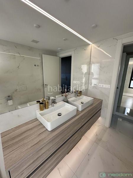 Foto 5616c6b0-5f7d-4fb9-a416-fe323ec5f0a2. Affitto appartamento con parcheggio piscina in Playa Poniente Benidorm