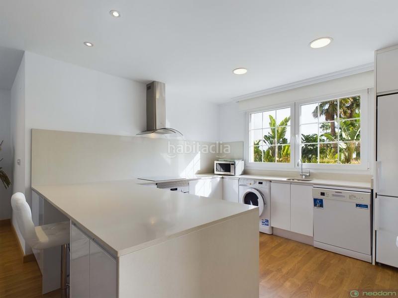 Foto 96cad39d-40a3-4583-9577-f2623e7a874d. Casa amb calefacció aparcament piscina a Polop