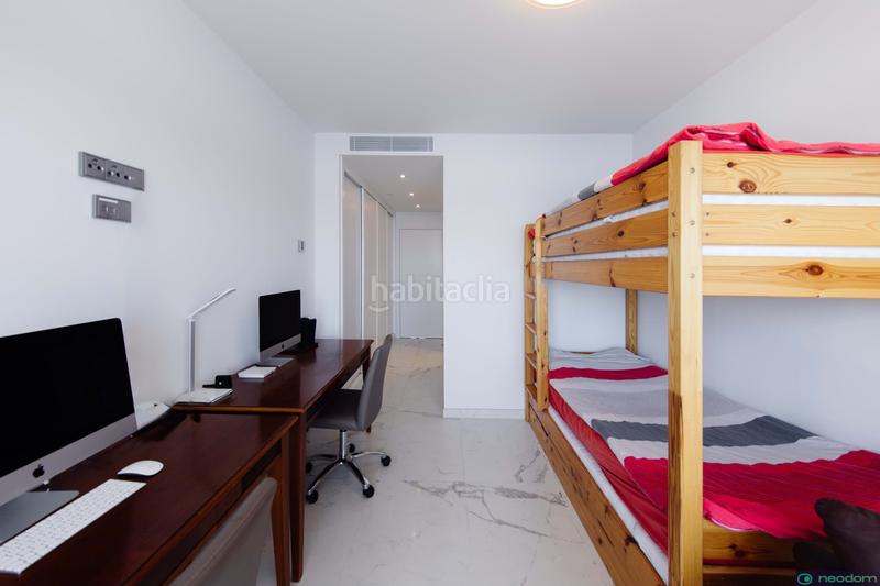 Foto 96f4b9c8-dd05-45f7-941c-a5f66821c1b7. Etagenwohnung mit parking pool in Playa Poniente Benidorm