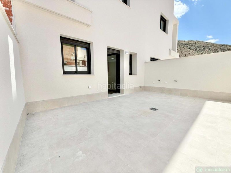Foto 1a4690b2-6278-485b-8f3e-54bc2a47c852. Semi detached house with parking pool in Cox
