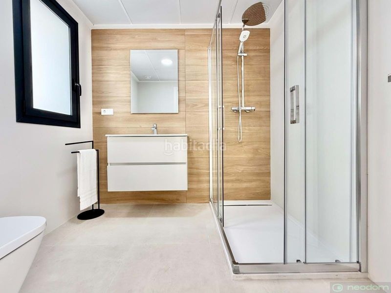 Foto e63404c7-c7a4-4260-8b55-b27942380c6d. Semi detached house with parking pool in Cox
