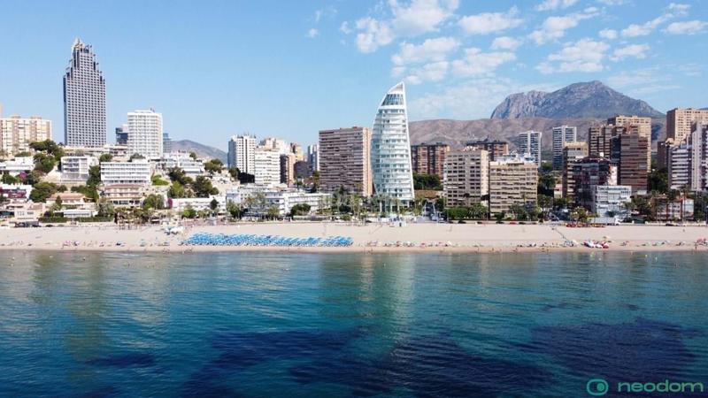 Foto 61d322bc-4a97-4ece-80ba-0ddfaf29dec7. Appartement dans Playa Poniente Benidorm