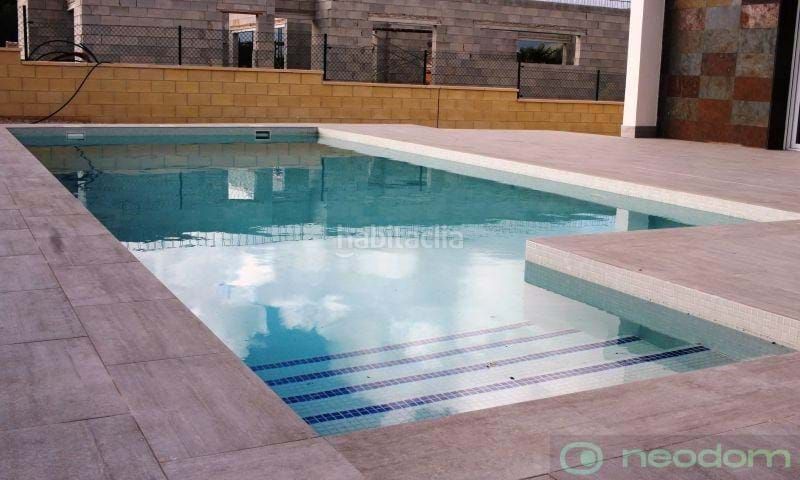 Foto 8d762ce5-b2dc-4eb0-9a45-234d4fc74087. Maison avec parking piscine dans Romana (la)