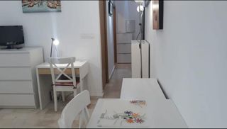 Rent Flat in Calle san juan de dios 41. Estudio en alquiler zona triunfo, granada