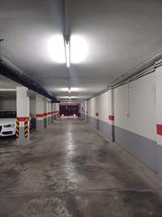 Rent Car parking in Avenida de juan pablo ii 3. Plaza de garaje frente hospital traumatología