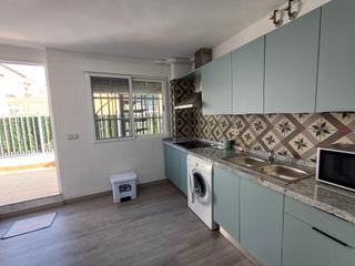 Alquiler Piso  Calle saeta. Habitaciones  en alquiler ideal trabajadoras mir o estudiantes