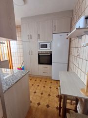 Lloguer Pis a Camino de ronda 58. Piso disponible proximo curso estudiantes universidad