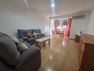 Location Appartement à Calle virgen de la consolación 1a. Piso ideal chicas estudiantes  universidad o trabajadoras por te