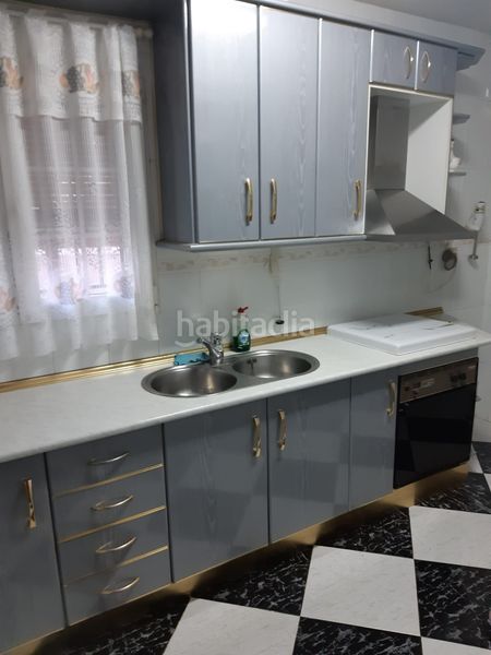 Foto f385fa5a-012c-4f8e-83b2-cad4a79b8e72. Haus mit heizung parking in Atarfe