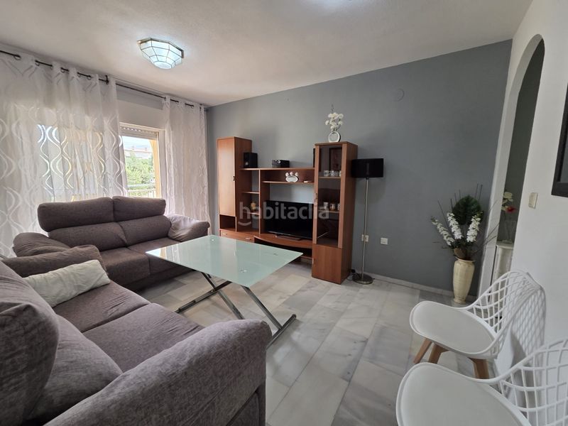 Foto f8fda26d-874c-432e-8ff3-0fbb101b80e0. Rent flat in avenida de carmen morcillo 5 in Gójar