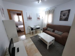 Location Appartement à Calle san juan de dios 33. Moderno y luminoso en alquiler piso en pleno centro de granada