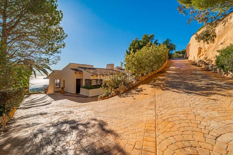 Foto 9b3dcc59-b4d1-4fc7-a316-f0e9d154a8e1. Casa amb calefacció aparcament piscina a Altea la vella Altea