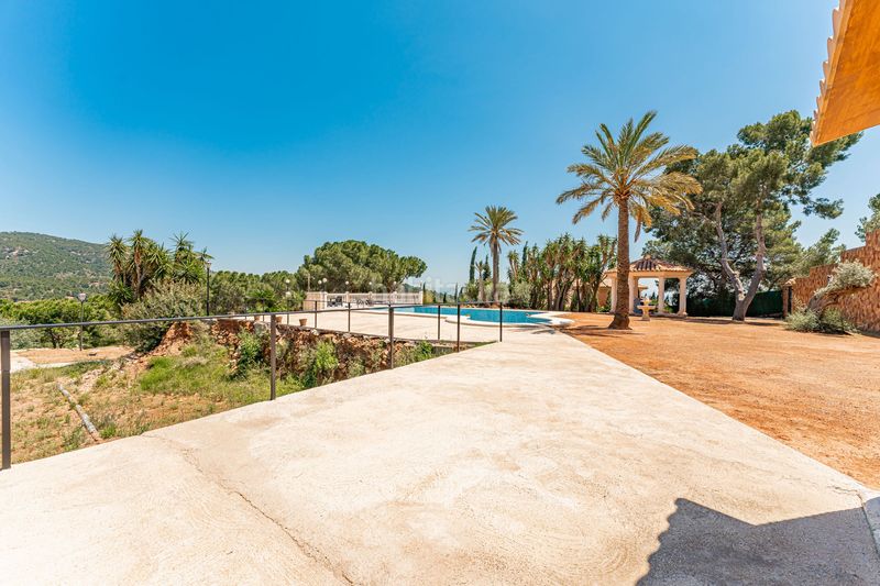 Foto 4d450c24-4de3-4d3b-9e15-c7daf1220488. Casa amb aparcament piscina a Alfinach - Monasterios Puçol