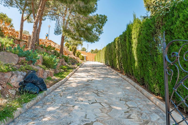 Foto b1d45dcd-4c23-47bb-83e0-51dc9206e8e2. Casa amb aparcament piscina a Alfinach - Monasterios Puçol