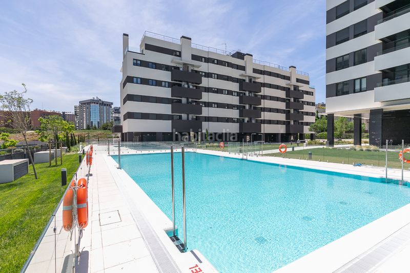 Foto 0ad67abb-f9dd-404a-b40d-416168301348. Àtic amb calefacció piscina a Virgen del Cortijo-Manoteras Madrid