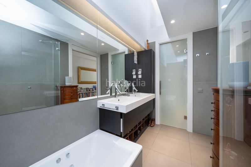 Foto eb74ca90-f4db-4811-8c2b-8f990028dbf6. Penthouse with heating parking pool in Somosaguas Pozuelo de Alarcón