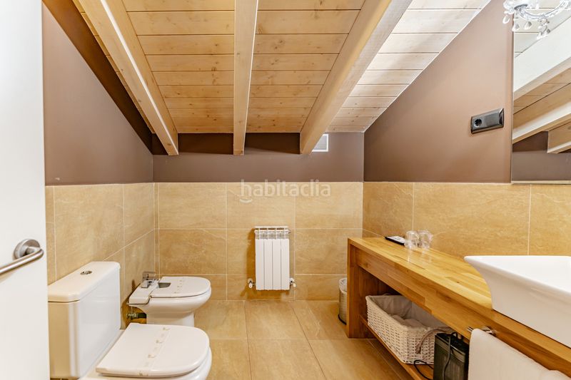 Foto 0fa7d4ee-1534-4ba7-8273-0eccca9f135b. Edifici a Valle de Losa