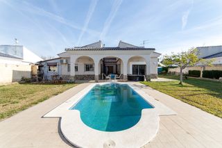 Chalet in Olocau. Atendemos tambien sabados y domingos
