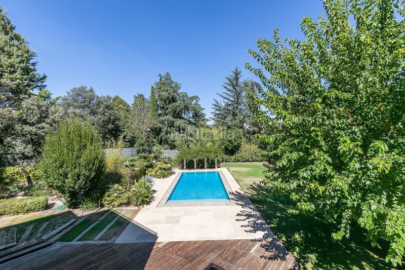 Foto ff2d1fa9-7dc7-47e0-9e16-4d33cb654ebb. Lloguer xalet amb calefacció aparcament piscina a Madrid