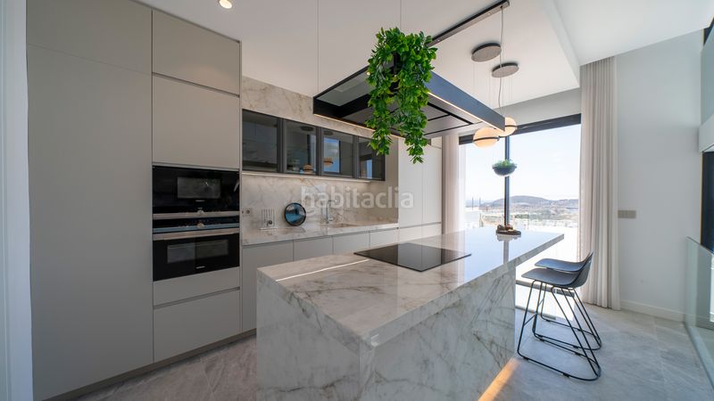 Foto 5b012725-3e53-49ff-9607-e60e4672ff19. Xalet amb calefacció aparcament piscina a balcón de Finestrat-terra marina Finestrat