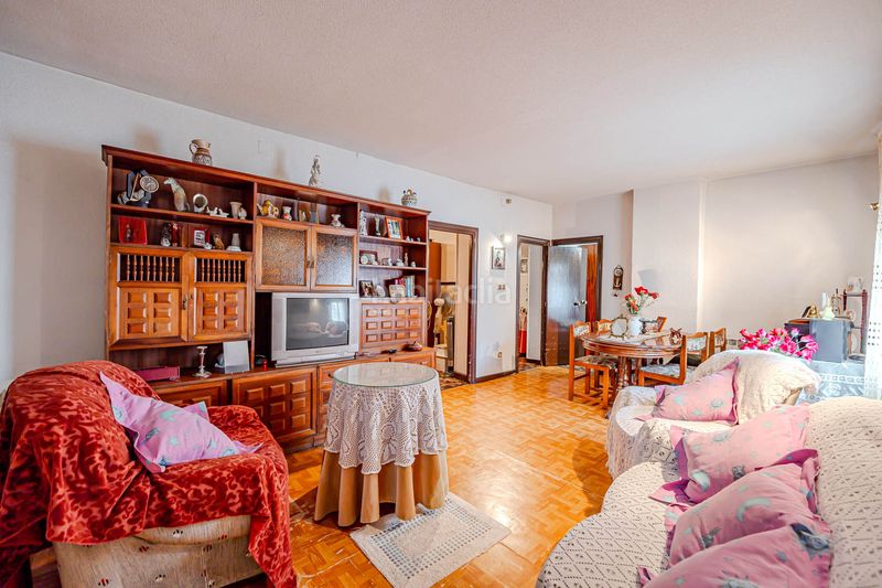 Foto afee9af4-ffe9-46fb-a4bf-529b4e69cb89. Casa adosada en Aravaca Madrid