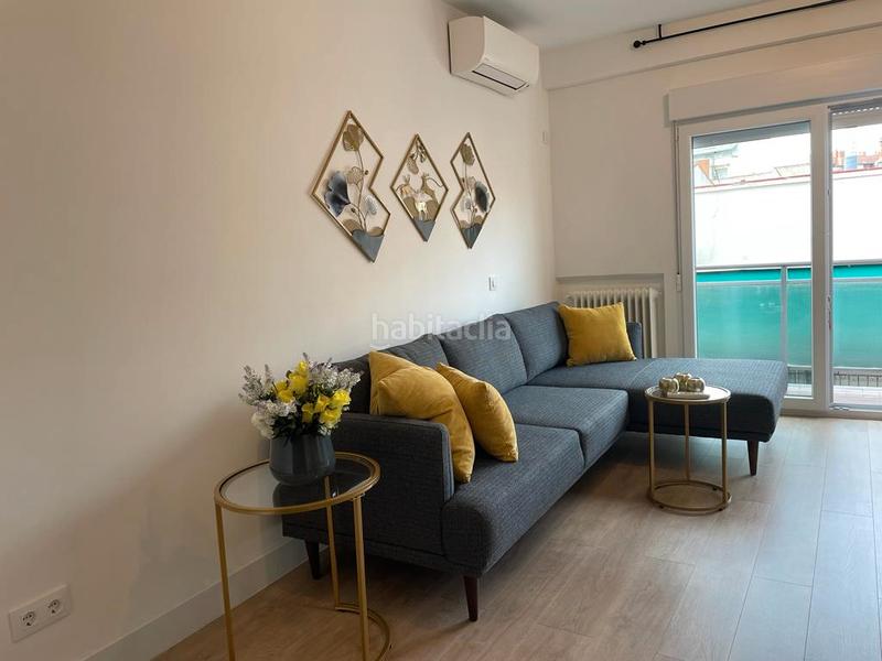Foto a58e810b-c83d-45f8-a8f1-cdc643db2e9d. Alquiler piso quinta planta con terraza en Fuente del Berro Madrid