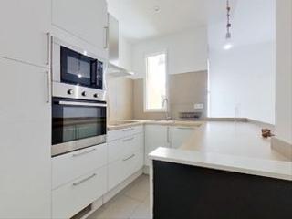 Flat in Calle de Lombía 111