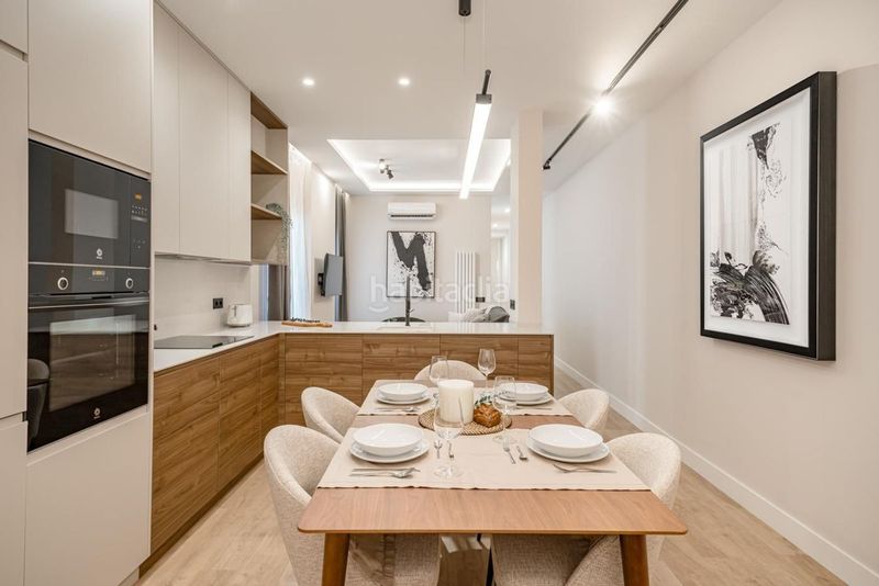 Foto 968fd461-f2e6-46a3-9a45-96cebc2cced3. Appartement dans Sol Madrid