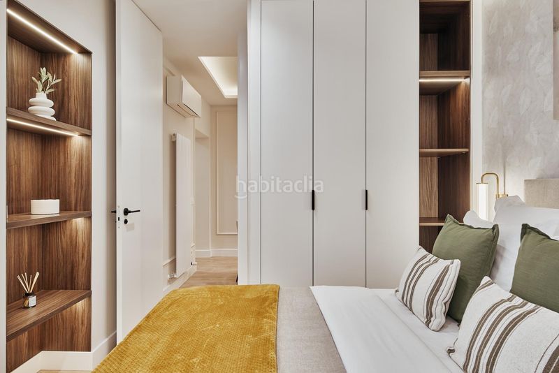 Foto 2b92a777-402d-4534-9cca-961fd02bca59. Piso vivienda exterior ubicada en el distrito retiro, zona Ibiza. en Madrid