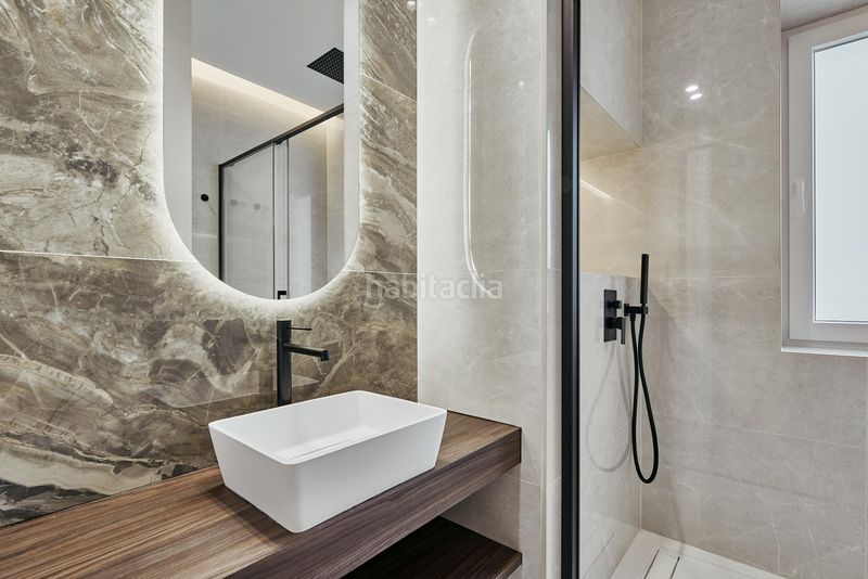 Foto 35a709a6-a3c8-4f9e-b623-7b8870a4ffc3. Piso vivienda exterior ubicada en el distrito retiro, zona Ibiza. en Madrid