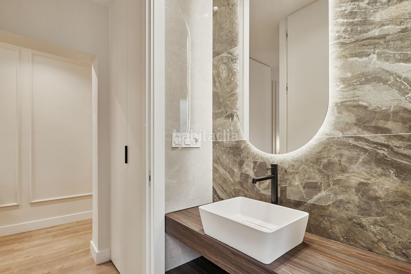 Foto 427a59ef-fbef-4c26-8aa4-ec4923db991b. Piso vivienda exterior ubicada en el distrito retiro, zona Ibiza. en Madrid