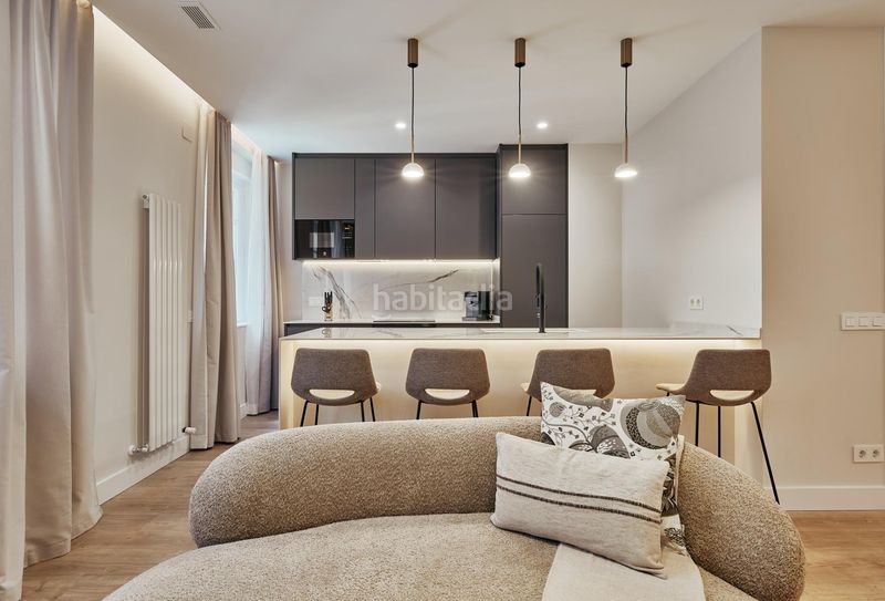 Foto a4dfb578-8a5e-411a-a46b-f77343d01ccc. Piso vivienda exterior ubicada en el distrito retiro, zona Ibiza. en Madrid