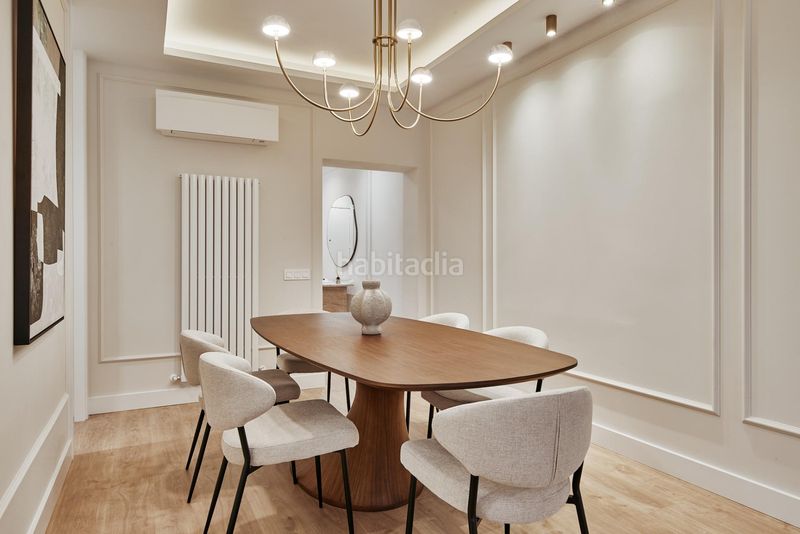 Foto bf38fcf5-51f7-493b-905b-be3dd6aae1fb. Piso vivienda exterior ubicada en el distrito retiro, zona Ibiza. en Madrid