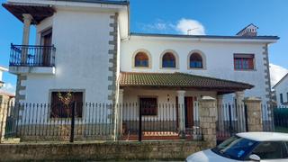 Xalet a N/a. Chalet villa del campo