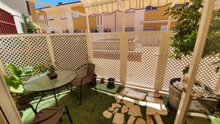 Maison à Camino viejo del puerto 1. Casa ciudad jardin plasencia