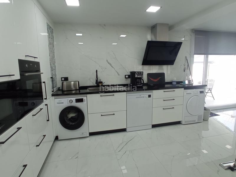 Foto 83f89c13-8d31-4228-8d0e-8d737bb5c7de. Maison dans calle cerezo 151 dans Zona Norte - Hospital - Urbanizaciones Plasencia