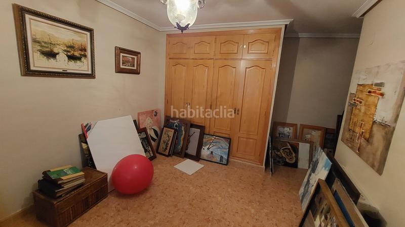 Foto e7f84e32-d73b-4d19-a20d-6c4725b7728e. Piso en calle santo domingo de guzmán 1 piso con ascensor y garaje en Plasencia