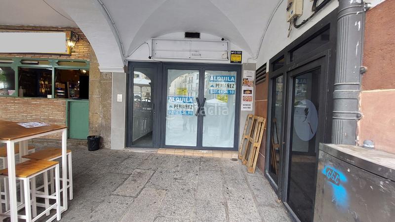 Foto c387e0e6-2478-450a-98db-ea6e70dd2042. Alquiler local comercial en plaza mayor 9 local plaza mayor en Plasencia