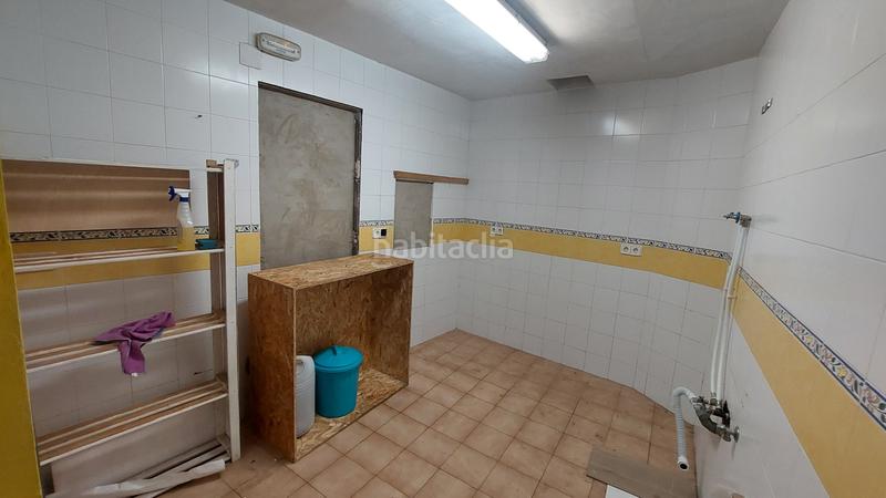 Foto f0b16435-2db8-4356-8462-4ee52b2ec05f. Alquiler local comercial en plaza mayor 9 local plaza mayor en Plasencia