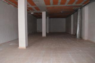 Local commercial à Calle tornavacas 25. Venta de local comercial en plasencia