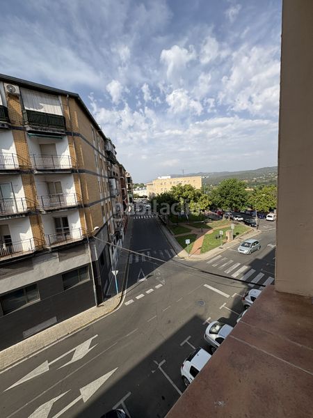 Foto 6a5d3390-b0b8-40e9-8d0f-605e93eb52b6. Pis a calle doña maría la brava 2 a Miralvalle - Av. Virgen del Puerto - La Data Plasencia