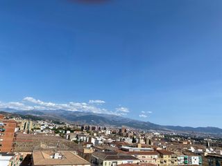 Location Appartement à Calle virgen de la consolación 21. Piso atico 3 dormitorios estudiantes junto almunia