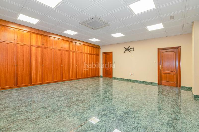 Foto 7a1c890c-ae60-4ac5-b954-2883e84c3036. Alquiler local comercial  286 mts junto neptuno e inmaculada en Granada
