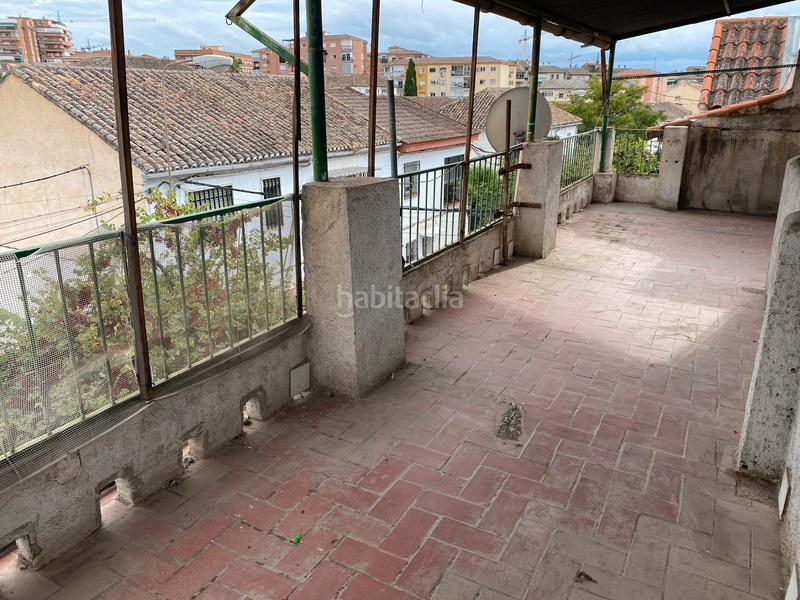 Foto bf356767-76ff-4393-b147-f94aa5dcf298. Casa  chalet 6 dormitorios chana-av. andalucia en Granada