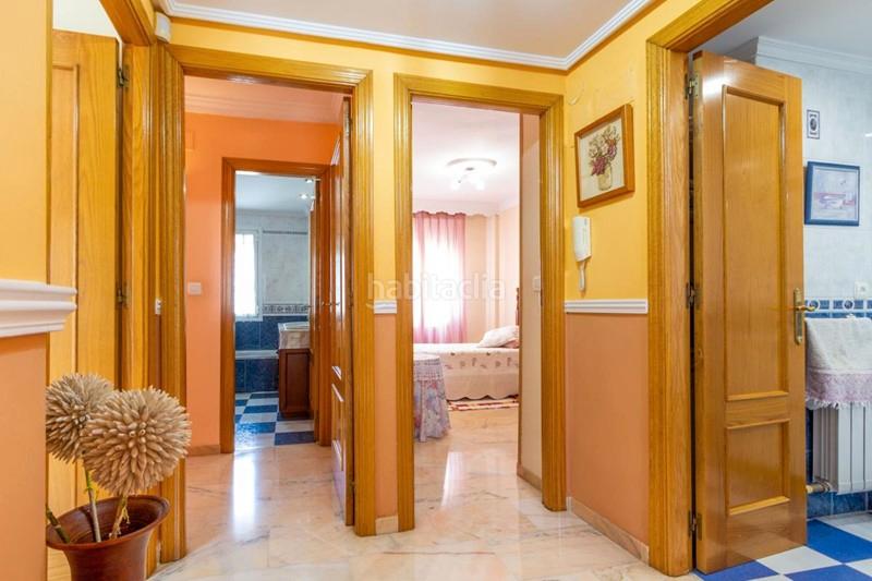 Foto 0088158c-1f1f-40ca-b3d8-04afcc1e88af. Semi detached house with parking in Castaño - Mirasierra Granada