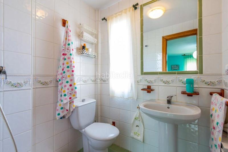 Foto 6ae22ff6-2a1b-4f1c-90d5-b7cae7100ddd. Semi detached house with parking in Castaño - Mirasierra Granada