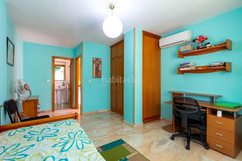 Foto 833a0071-7d57-4da2-8191-fcbbe346dbe0. Semi detached house with parking in Castaño - Mirasierra Granada